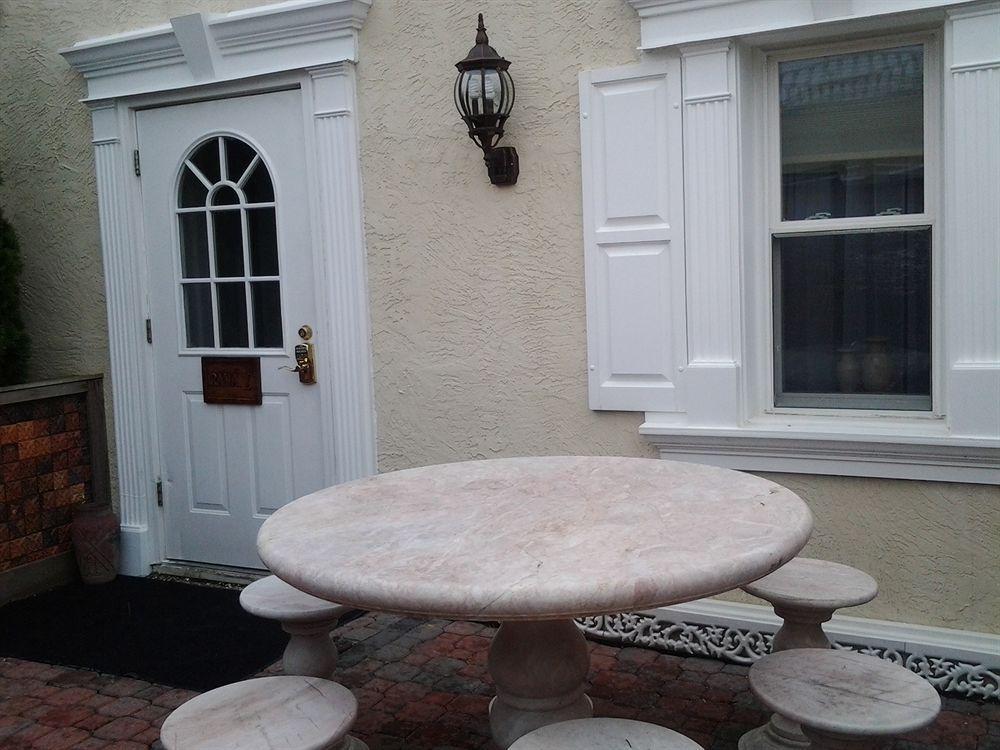 Dover Garden Suites Exterior foto