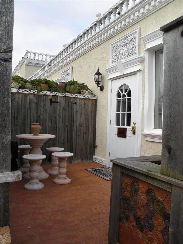 Dover Garden Suites Exterior foto